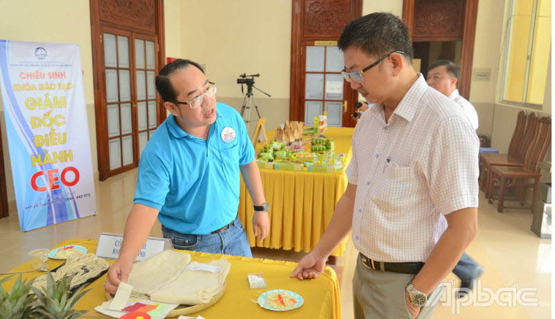 Kéo tơ sợi trong loại lá tưởng chỉ bỏ đi, doanh nhân Tiền Giang mở lối làm giàu
