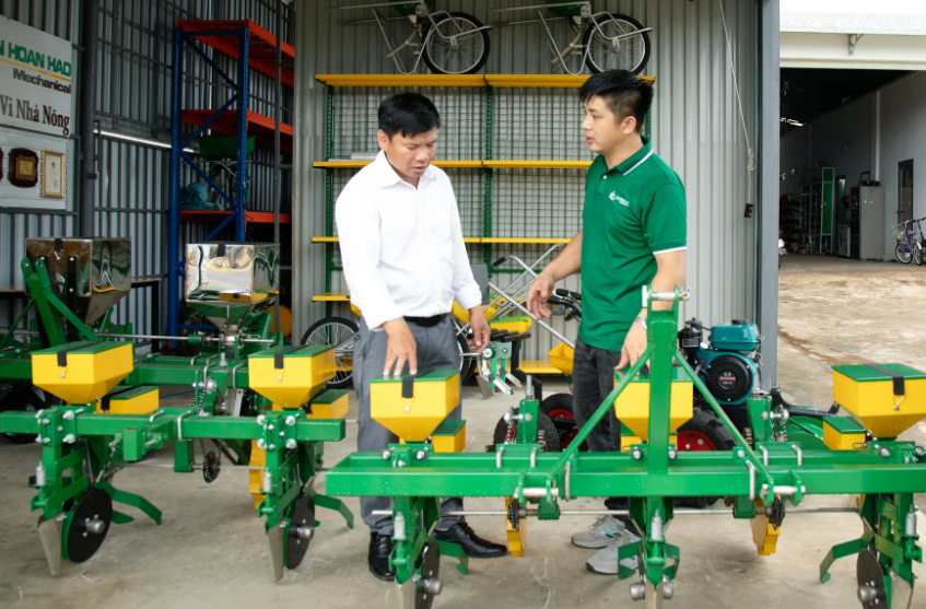 Sáp nhập Đắk Lắk, Phú Yên: Một nông dân sáng chế máy nông nghiệp ở Đắk Lắk đang nghiên cứu loại máy phù hợp với đất Phú Yên