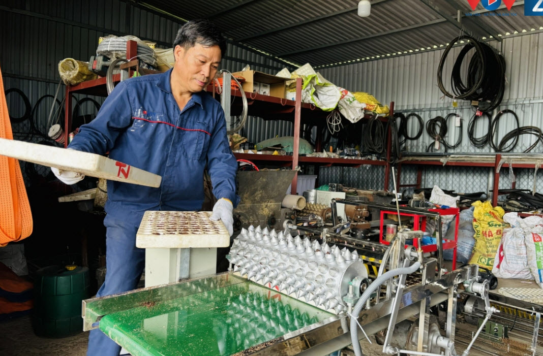 "Phù thủy máy nông nghiệp" Phạm Văn Hát: Tiền không phải là tất cả!